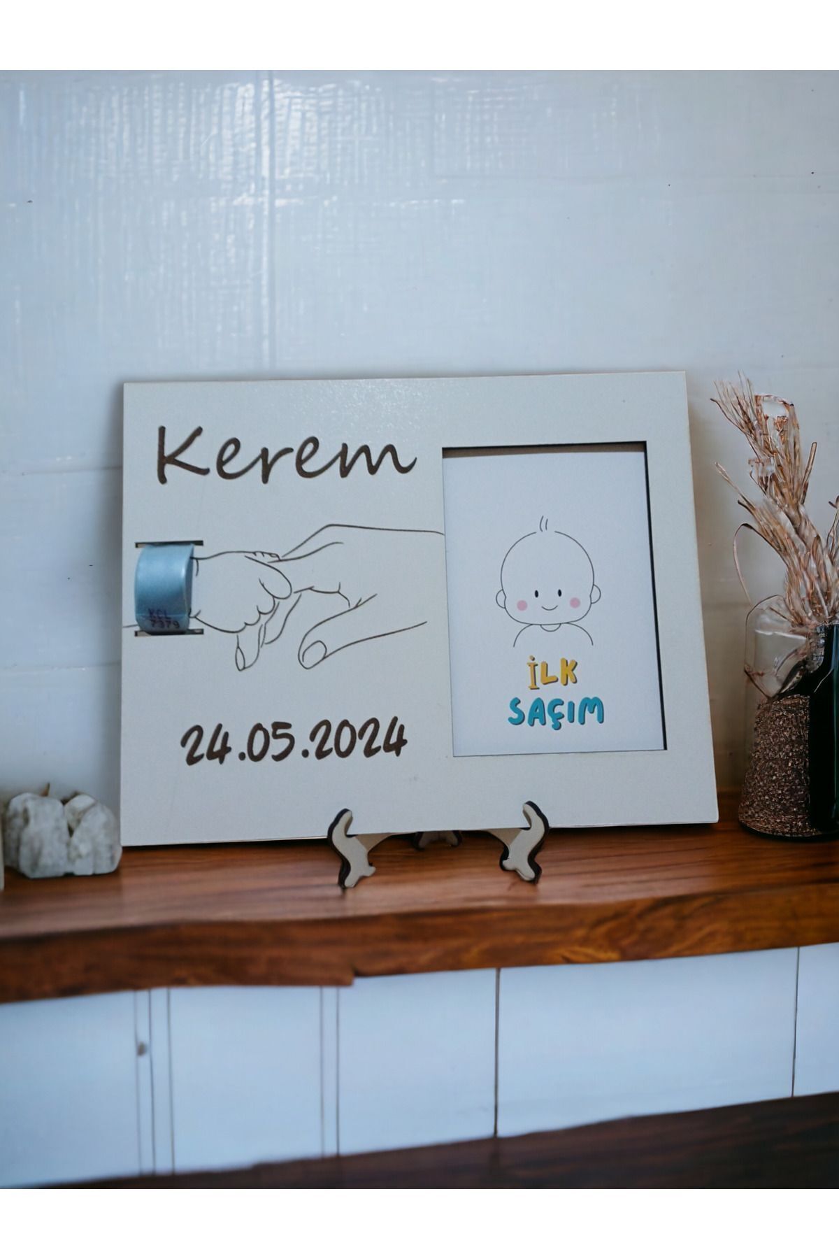 İlk Saçım Çerçevesi Bebek Anı Kartı Ile Bebeğimin Ilk Saç Hatırası (KİŞİYE ÖZEL ISİM VE TARİH)