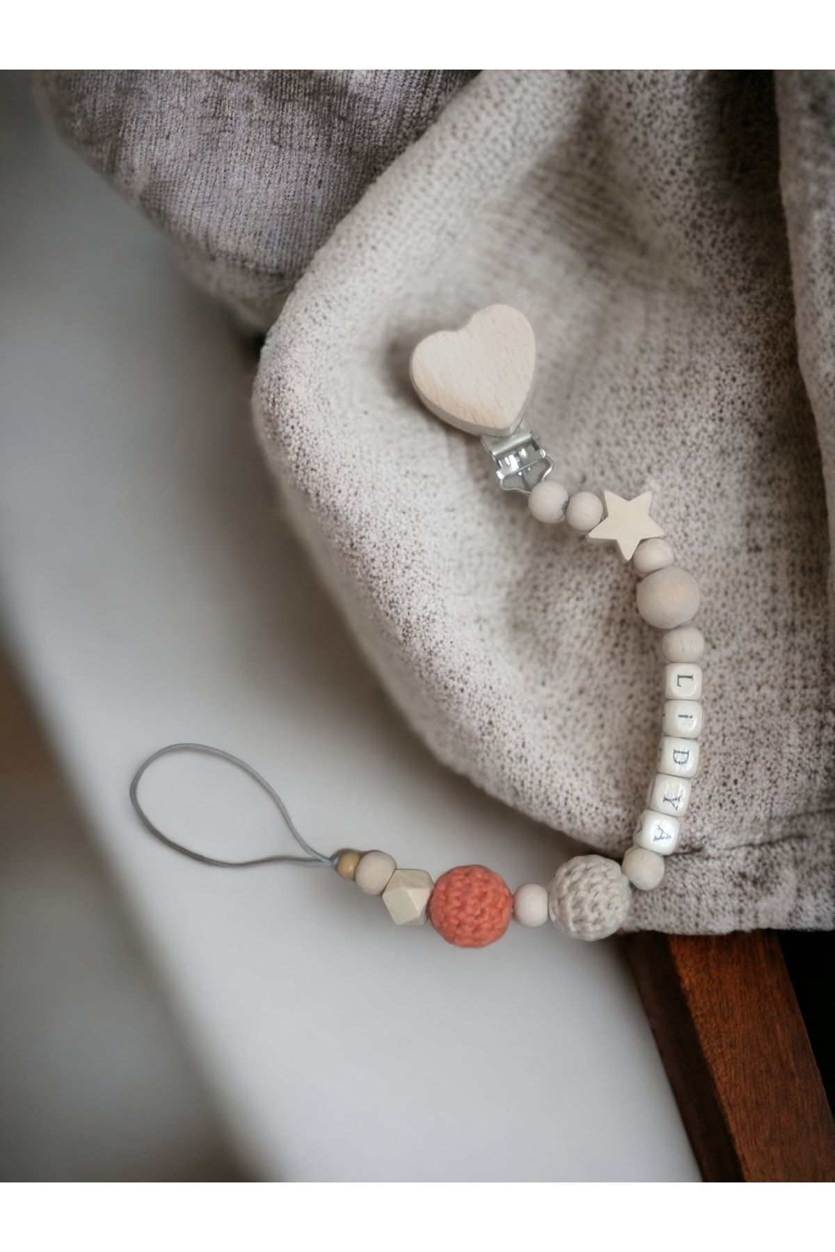 Doğal Ahşap Emzik Zinciri - Isimli Emzik Askısı Ahşap Emzik Zinciri Emzik Tutucu