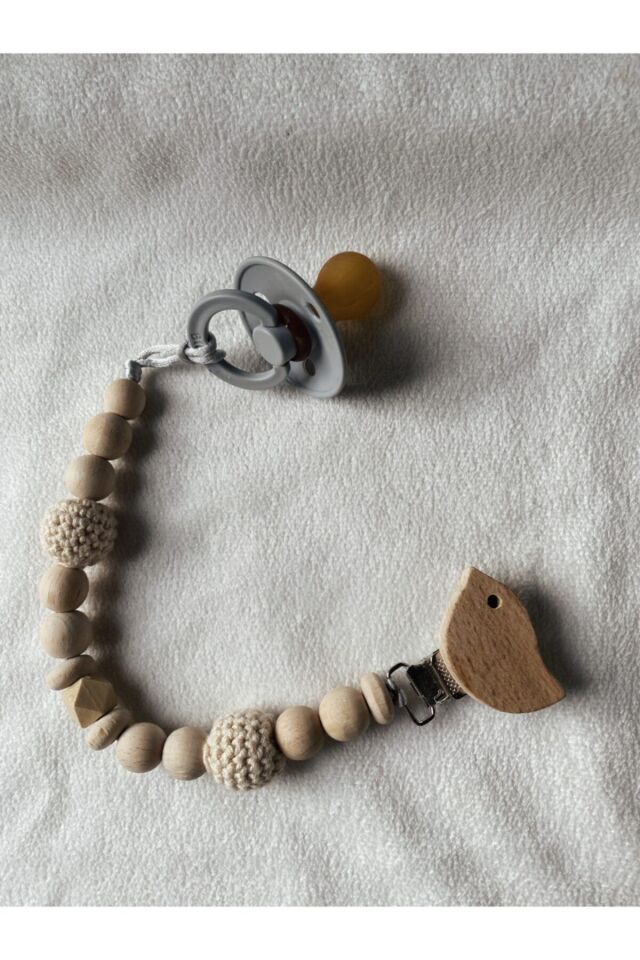 Kuş Detaylı Krem Örgü Detaylı Doğal Ahşap Bebek Emzik Zinciri