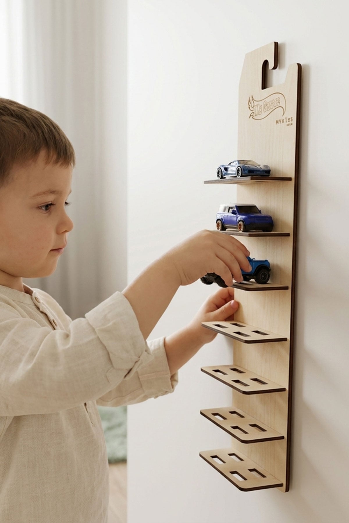 7'li Kule Araba Sergileme Standı – My Garage | Ahşap Koleksiyon Standı