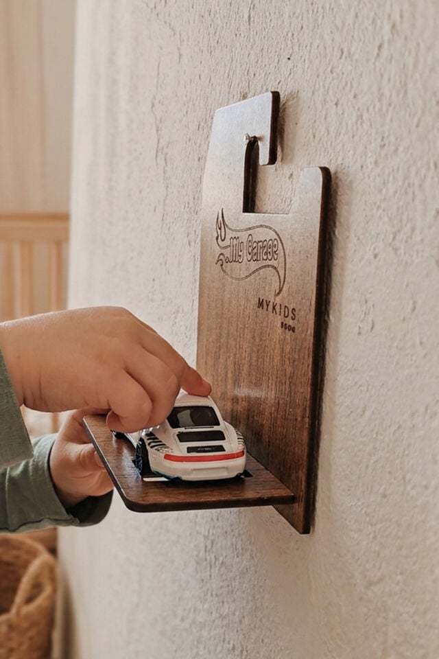 Tekli Araba Sergileme Standı – My Garage | Ahşap Koleksiyon Standı