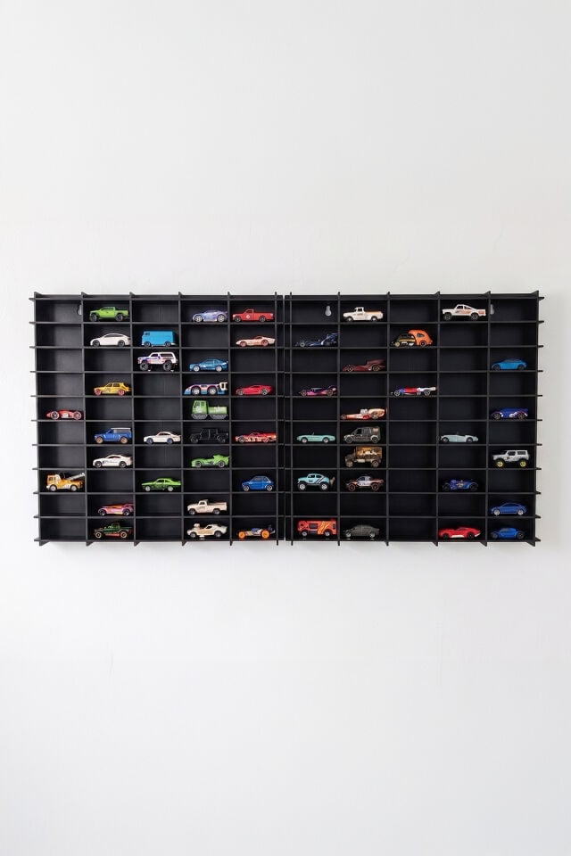Kişiye Özel İsimlikli 100 Araç Kapasiteli İsimli Siyah Renk Araba Rafı - Dekoratif Çocuk Odası Oyuncak Organizer (HOTWHEELS VE MATCBOX ARABALARI IÇİN UYGUNDUR)